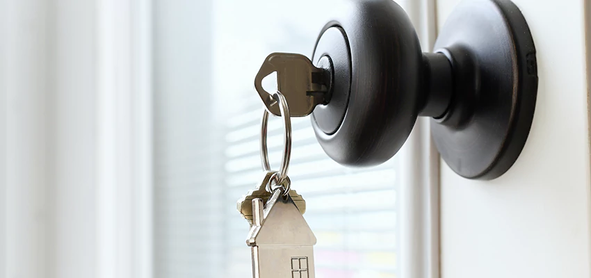 Bifold Door Knob Replacement in San Clemente, California